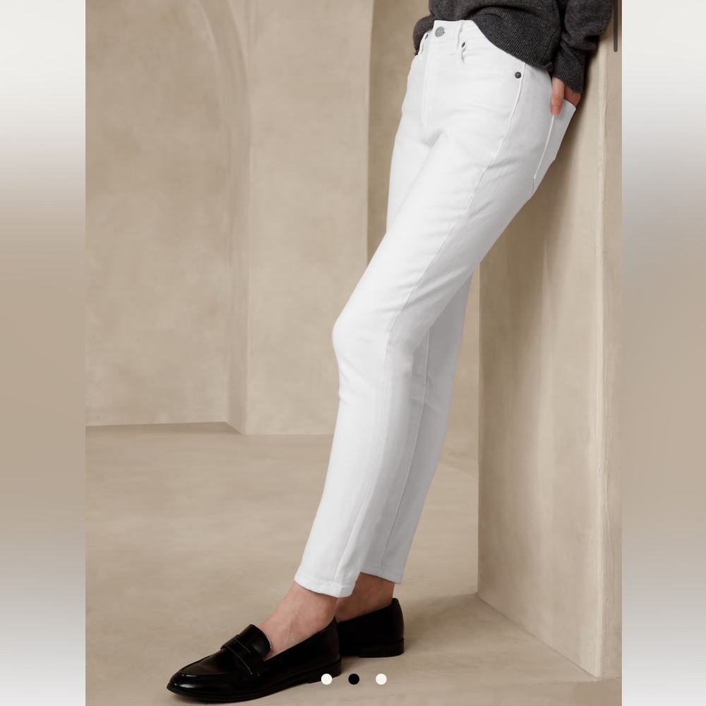 Banana Republic White Curvy Mid-Rise Skinny Jean